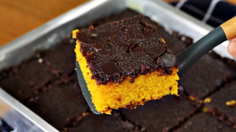 Bolo de cenoura com cobertura de chocolate